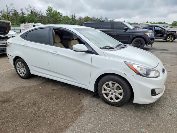 2014 HYUNDAI ACCENT