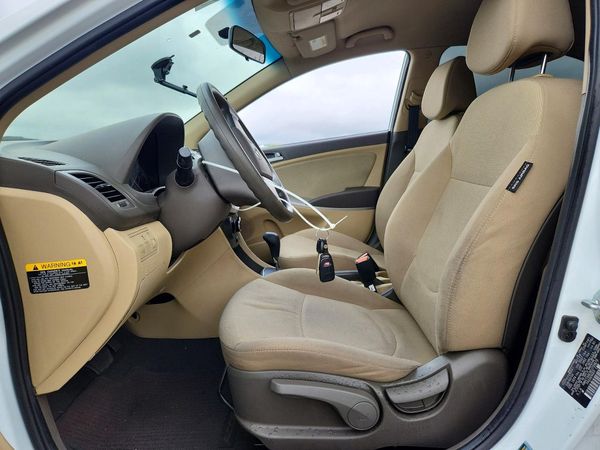 2014 HYUNDAI ACCENT