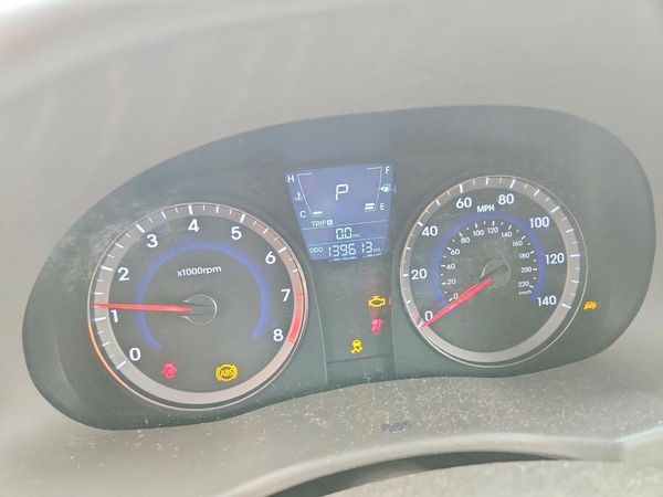 2014 HYUNDAI ACCENT