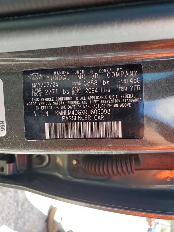 2024 HYUNDAI ELANTRA SEL