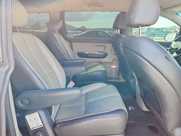 2015 KIA SEDONA