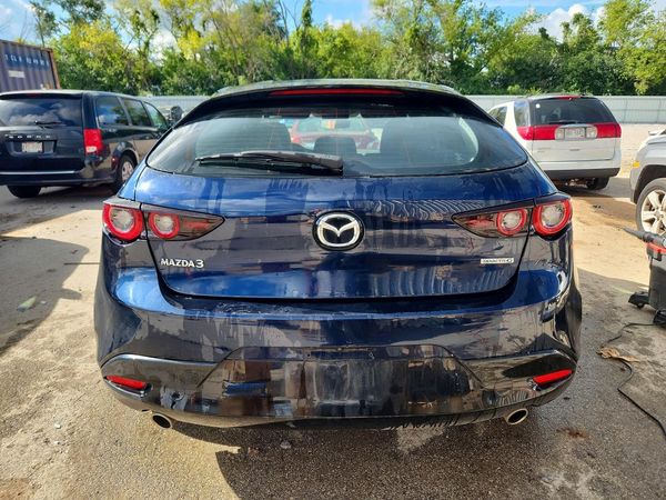 2025 MAZDA 3 Select Sport Package
