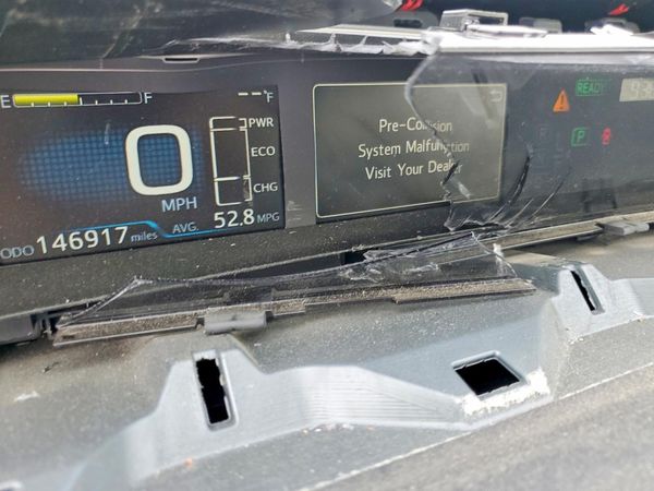 2019 TOYOTA PRIUS L/LE/XLE/LTD.