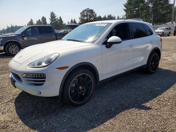 2014 PORSCHE CAYENNE