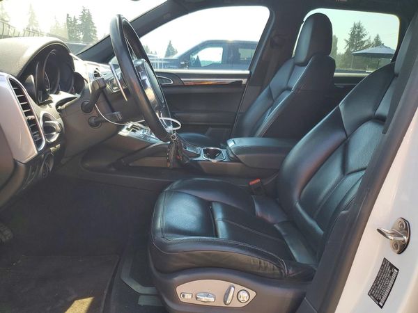 2014 PORSCHE CAYENNE