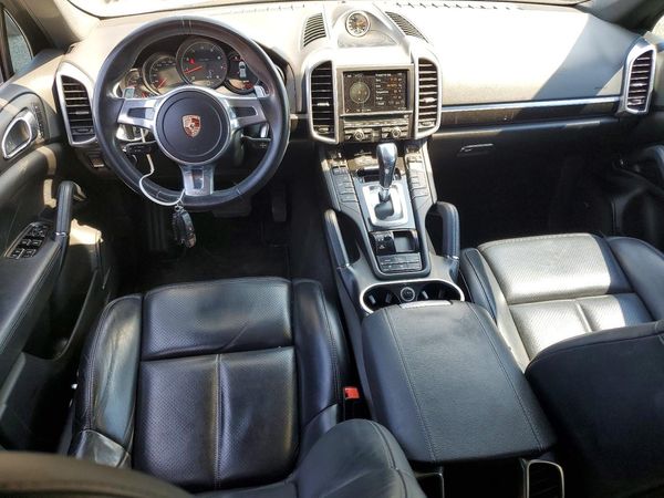 2014 PORSCHE CAYENNE