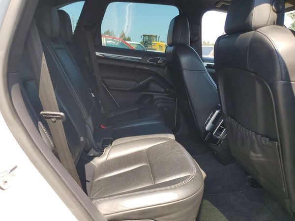 2014 PORSCHE CAYENNE