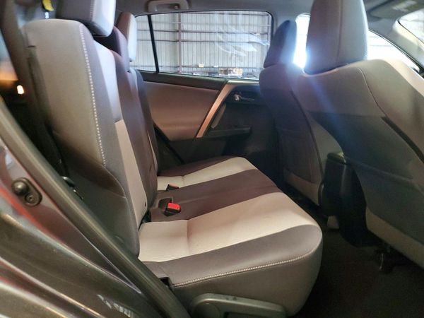 2015 TOYOTA RAV4 XLE (M Grade)