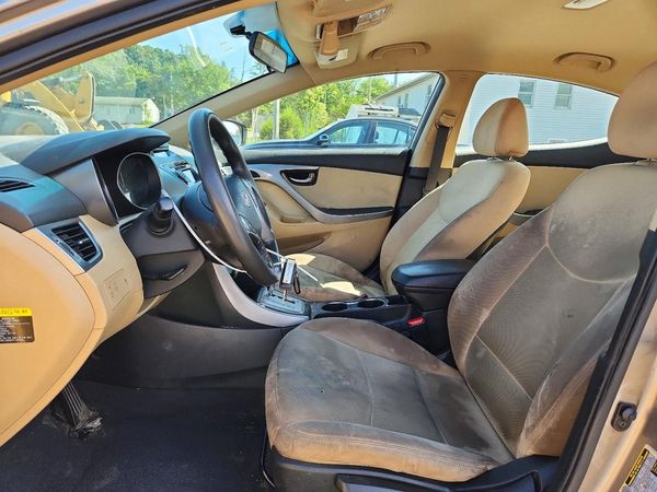 2013 HYUNDAI ELANTRA