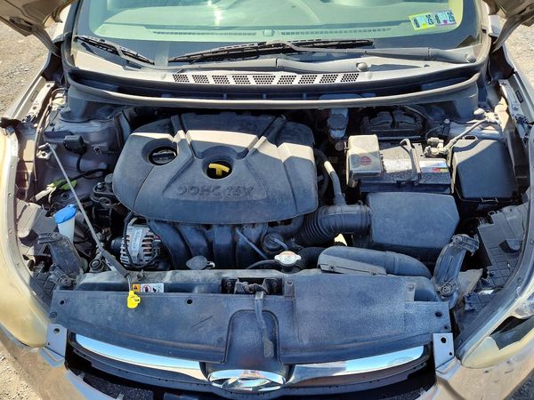 2013 HYUNDAI ELANTRA