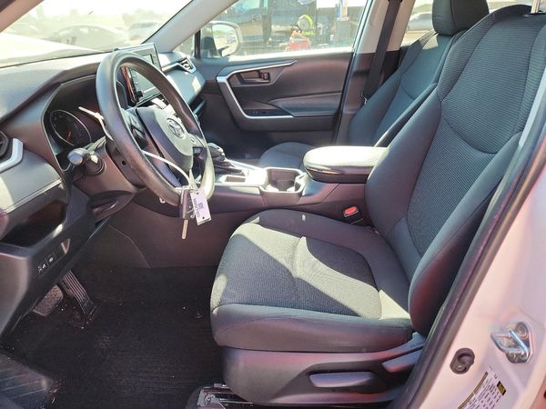 2021 TOYOTA RAV4 LE