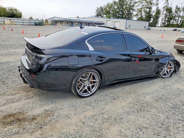 2015 INFINITI Q50