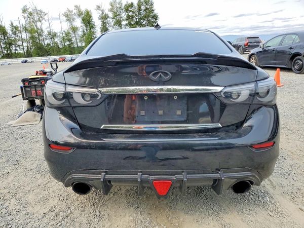 2015 INFINITI Q50