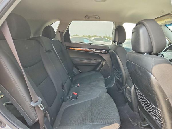 2014 KIA SORENTO Base/ LX