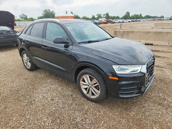 2017 AUDI Q3 quattro Premium