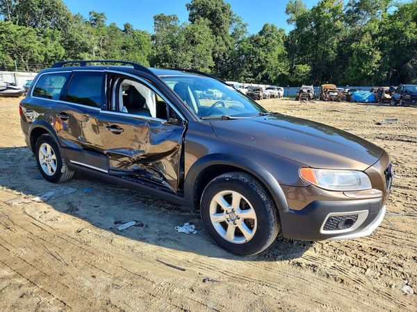2012 VOLVO XC70