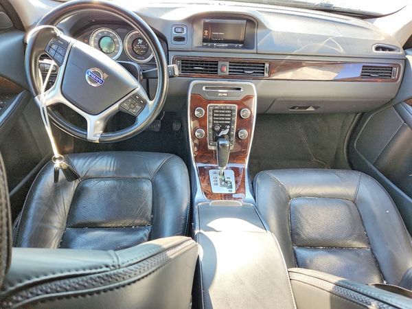 2012 VOLVO XC70