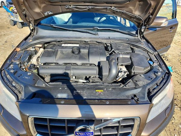 2012 VOLVO XC70