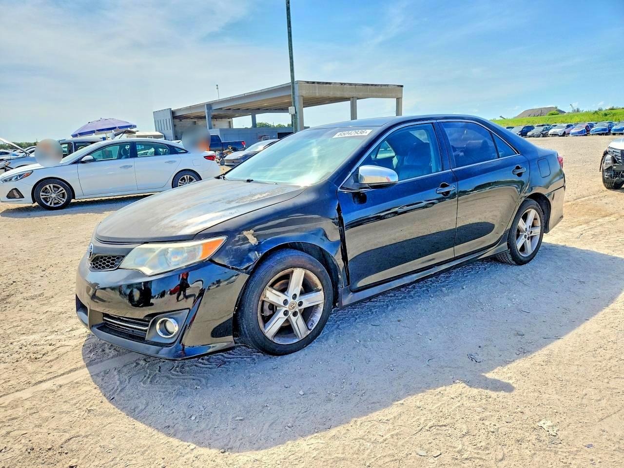 2013 TOYOTA CAMRY