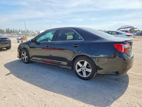 2013 TOYOTA CAMRY