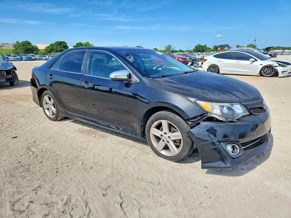 2013 TOYOTA CAMRY
