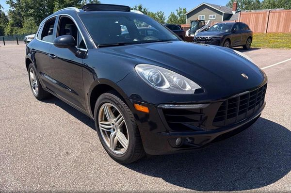 2015 PORSCHE MACAN