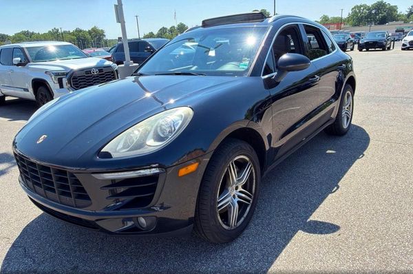 2015 PORSCHE MACAN