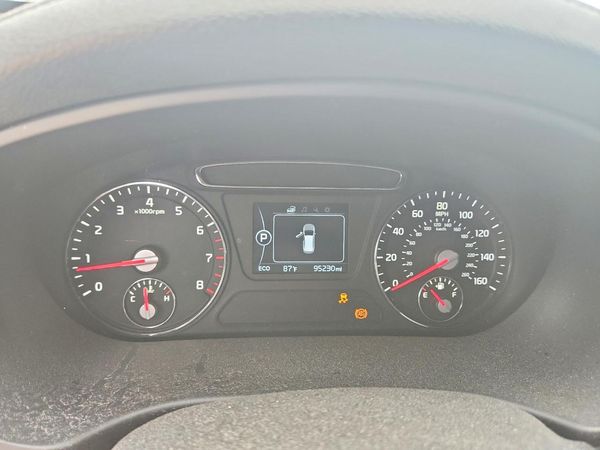 2016 KIA SORENTO L / LX