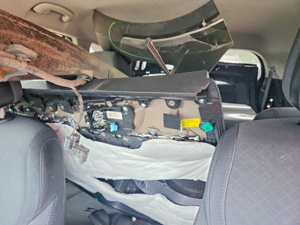 2016 KIA SORENTO L / LX