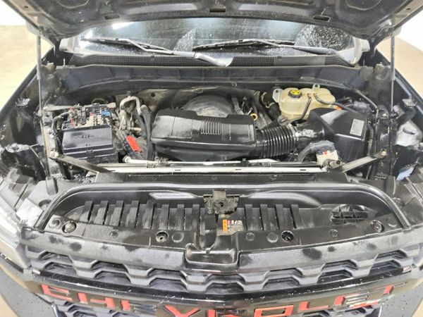 2019 CHEVROLET SILVERADO Trail Boss Custom — Engine bay