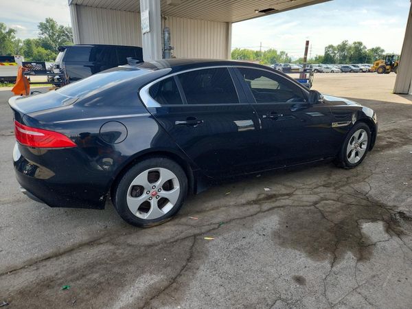 2018 JAGUAR XE