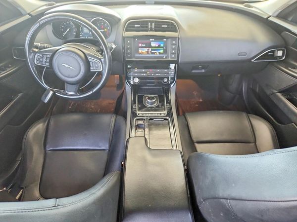 2018 JAGUAR XE