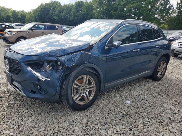 2021 MERCEDES-BENZ GLA-CLASS GLA250-4M — Front 3/4