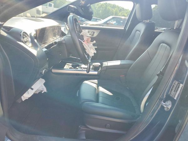 2021 MERCEDES-BENZ GLA-CLASS GLA250-4M — DENT