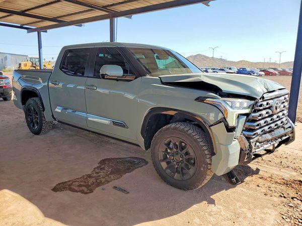 2026 TOYOTA TUNDRA Platinum