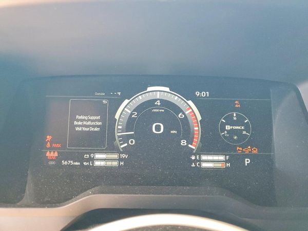 2026 TOYOTA TUNDRA Platinum