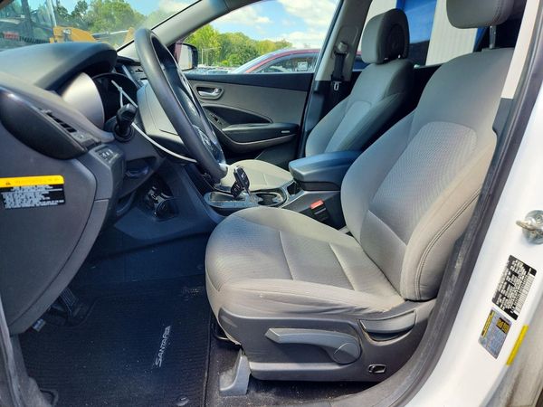 2014 HYUNDAI SANTA FE GL — DENT