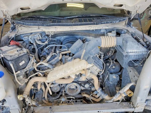 2023 FORD F150 SuperCab — Engine bay