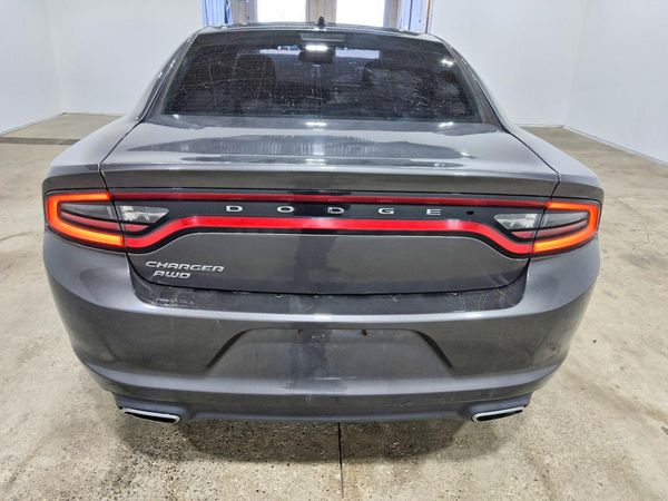 2017 DODGE CHARGER SE