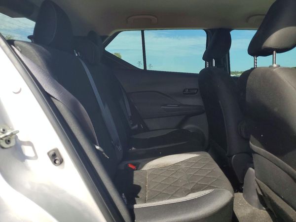2020 NISSAN KICKS