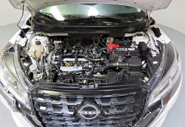 2024 NISSAN KICKS S