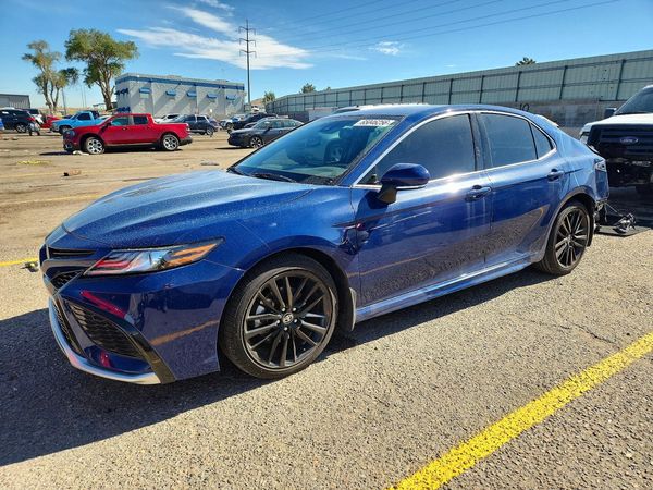 2023 TOYOTA CAMRY
