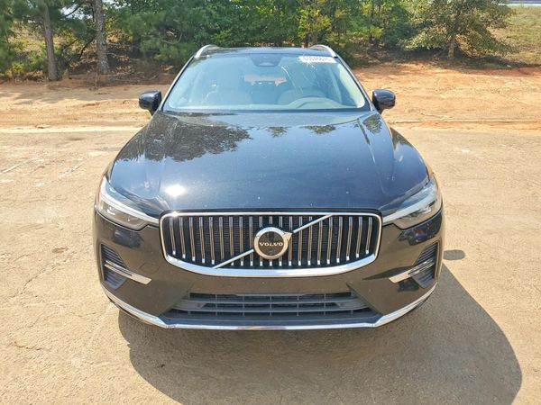 2023 VOLVO XC60