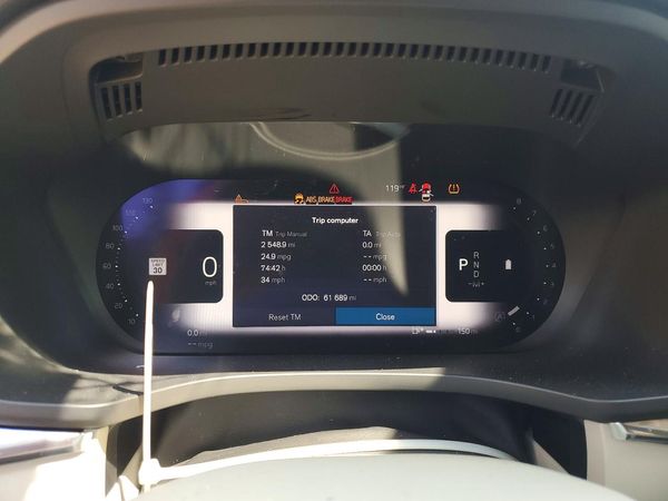 2023 VOLVO XC60