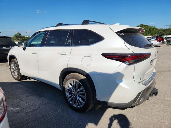 2026 TOYOTA HIGHLANDER