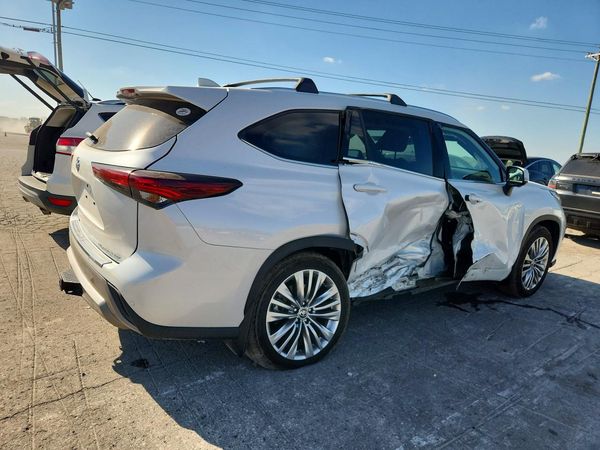 2026 TOYOTA HIGHLANDER