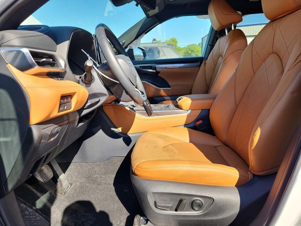 2026 TOYOTA HIGHLANDER