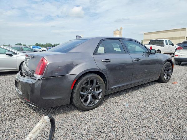 2023 CHRYSLER 300