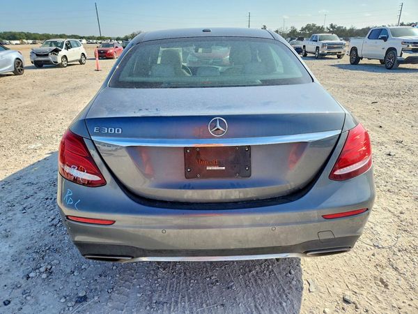 2018 MERCEDES-BENZ E E300