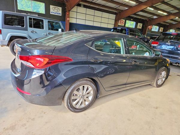 2015 HYUNDAI ELANTRA GLS(Middle)